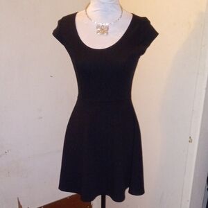 Vibe Black Cap Sleeve Mini Dress